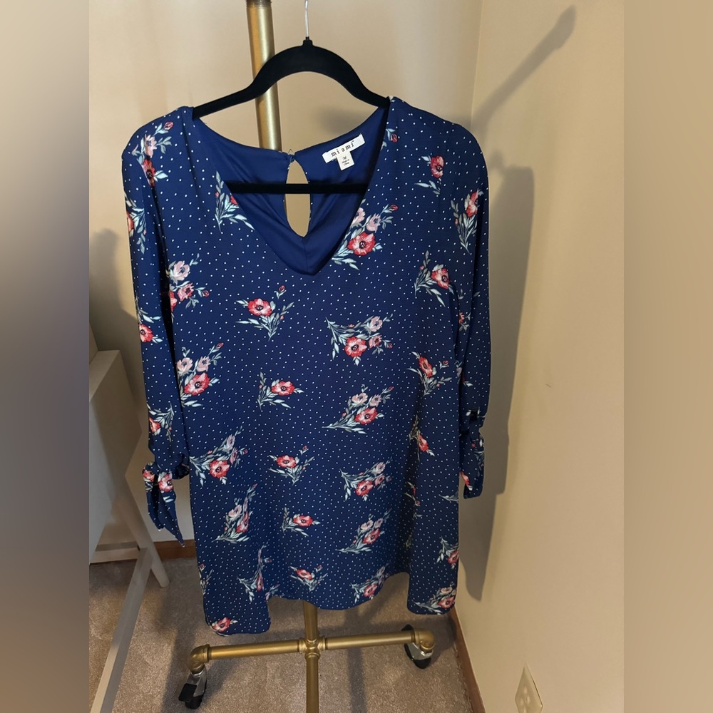 Miami Dress from Francesca’s, Size Medium. 3/4inch sleeve with bow